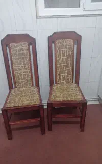 صندلی چوبی