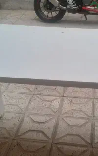 میز کار و کامپیوتر