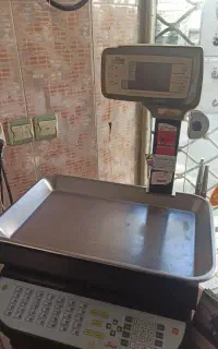 وسایل مرغ فروشی  کامل بفروش میرسد