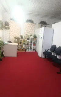 موکت درجه یک رنگ قرمز در حد نوی نو