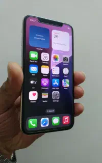 آیفون XS با حافظه 64 گیگ در حد آکبند پلمب