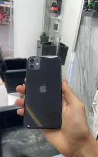 گوشی آیفون iphone 11 نرمال در حد نو