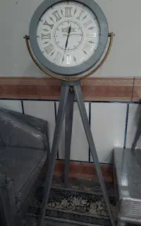 ساعت تمیز بدون خط خش