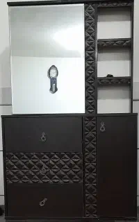 کمد و میزآرایشی