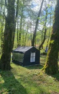 چادر برزنتی بدنه فلزی در حد نو