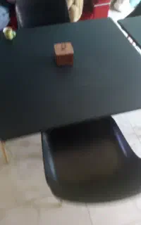 میز نهار خوری در حد 4نفره رنگ مشکی
