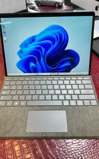 سرفیس پرو ایکس با کیبرد surface prox