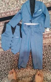 کت و شلوار بچگانه نو قطعا استفاده نشده.