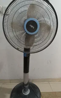 پنکه ایستاده