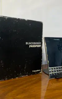 بلک بری پاسپورت تمیز Black berry passport