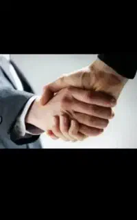 راننده با ماشین تارا آماده سرویس به ادارات و اشخاص