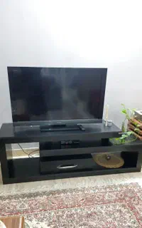 میز تلویزیون در حد نو
