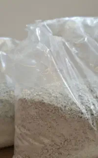 خاک سفید برای تهیه شیره انگور