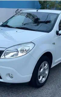 رنو ساندرو مدل ۹۶ اتومات بی رنگ درجه یک