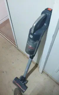 جاروبرقی عصایی بلک اند دکر(black & decker)