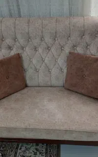مبل راحتی رنگ کرم