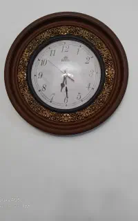 ساعت دیواری