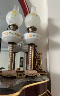 چراغ نفتی ،شمعدان کار دست و دوپوست بسیاار قدیمی