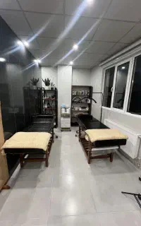 اجاره تخت مژه و میز ناخن