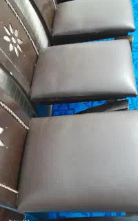 غذاخوری چوب کف چرم