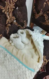 قنداق فرنگی و کفش نوزاد