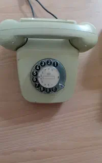 تلفن قدیمی