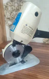 قیچی برقی هشت پر