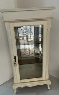 بوفه کاملا نو‌ رنگ استخوانی