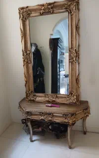 آینه و کنسول