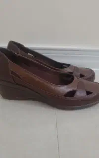 کفش طبی زنانه چرم طبیعی پاتکان۳۸ و ۳۹