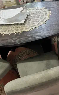 میز غذاخوری ۶ نفره همراه با دو مبل ودوصندلی ونمیکت