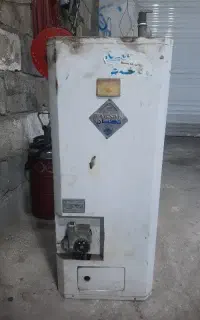 یک عدد آبگرمکن ۶۰لیتری