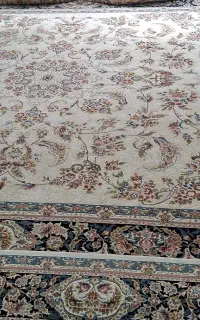 فرش آکبند داخل کاور