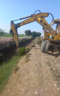 بیل میکانیکی لاستیکی