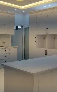 طراحی و اجراء دکوراسیون داخلی کابینت