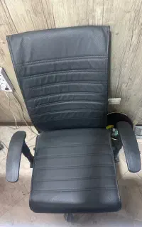 صندلی چرخدار مناسب اداری و منزل
