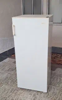 یخچال فریزر کوچک آزمایش