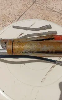 گریس پمپ دستی