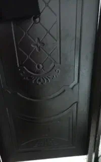 دو عدد درب چوبی