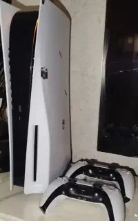 کنسول PS5 با دو دسته