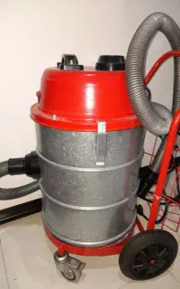 جارو برقی آب وخاک