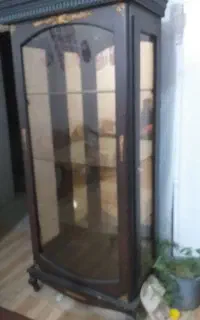 مقداری وسیله. میزو صندلی