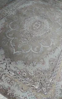 یک تخه فرش ۹ متری ۷۰۰ شانه