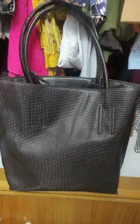 بزرگ وجادار