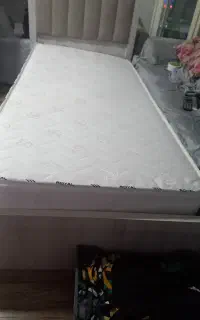 تخت یه نفر بزرگسال
