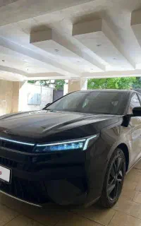 کی ام سی j7 مدل ۱۴۰۲