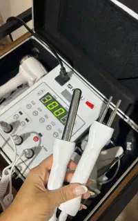 دستگاه جوانساز مایکروکارنت مدل چمدانی