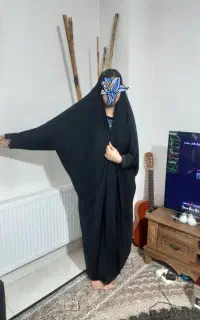 چادرمشکی دانشجوی