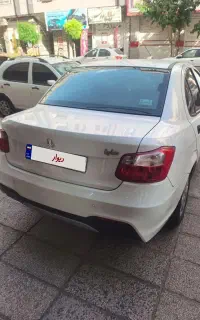 خودرو ساینا سفید