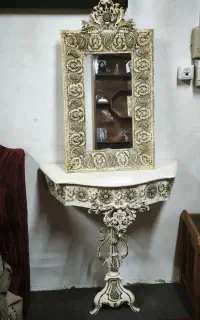 آینه و کنسول